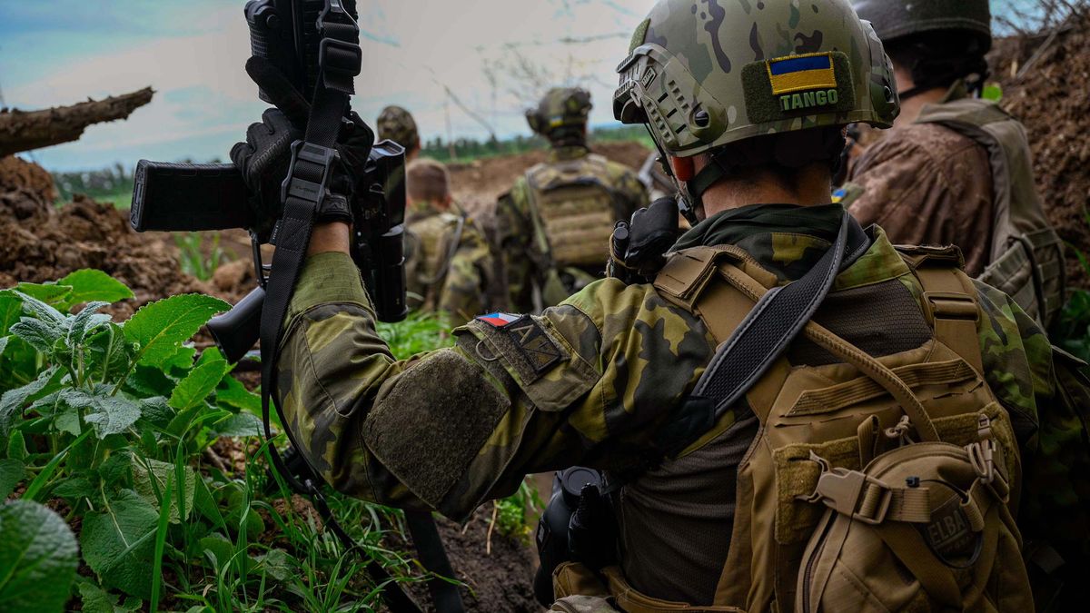 Žádný sloužící voják to nepamatuje. Armáda začíná cvičit boj v zákopech